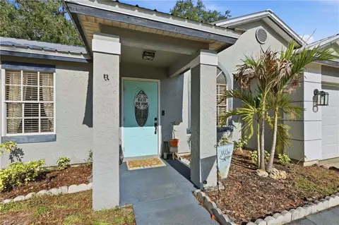 Exterior - 4022 E Sunflower Cir, Labelle, FL 33935 photo 4 of 6