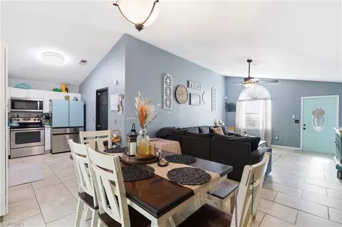Dining - 4022 E Sunflower Cir, Labelle, FL 33935 photo 1 of 2