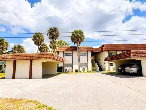 1723 Golf Club Dr #6, North Fort Myers, FL 33903