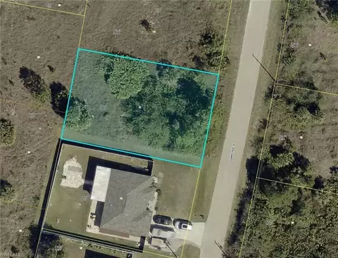 1092 Gunby Ave S, Lehigh Acres, FL 33974
