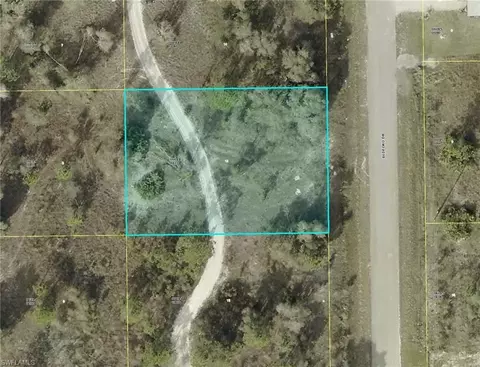 784 Bedford Dr, Lehigh Acres, FL 33974