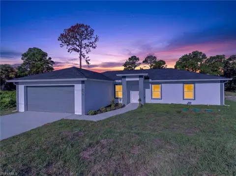 814 Milano Ave S, Lehigh Acres, FL 33974