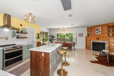 2431 N Westwood Dr, North Fort Myers, FL 33917