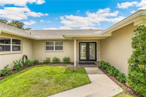5654 Natoma Dr, Fort Myers, FL 33919