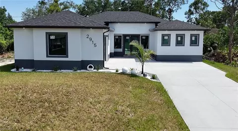 2915 49th St W, Lehigh Acres, FL 33971