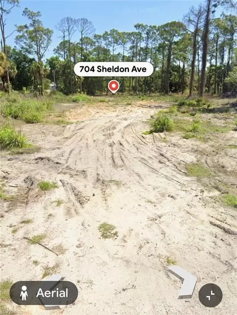 704 Sheldon Ave, Lehigh Acres, FL 33936