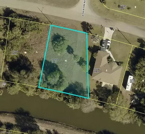 5201 Brookfield St, Lehigh Acres, FL 33971