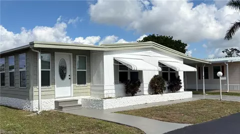 748 Park Ave, North Fort Myers, FL 33917