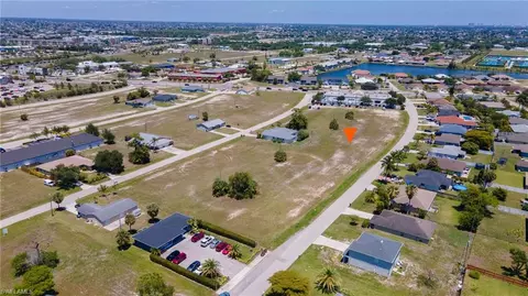 607 SW 4th St, Cape Coral, FL 33991