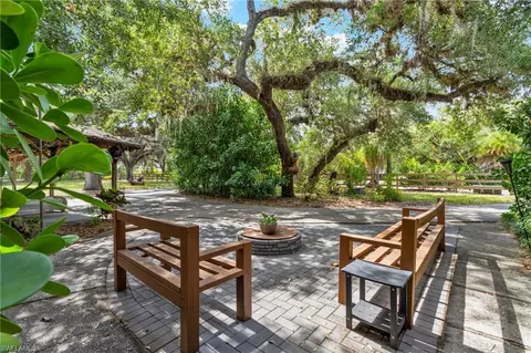 Exterior - 412 Fraser Ave, Labelle, FL 33935 photo 8 of 13