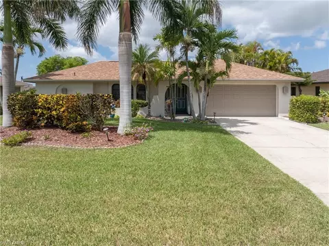 3906 SE 10th Pl, Cape Coral, FL 33904