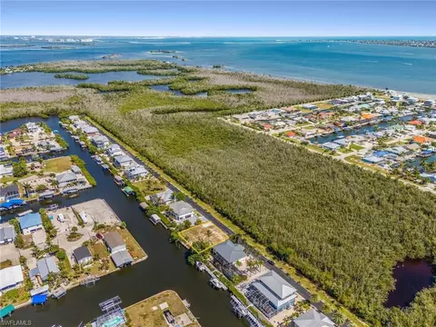 2936 Buttonwood Key Ct, Saint James City, FL 33956