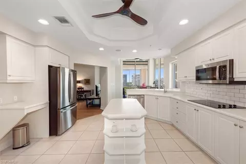 Kitchen - 425 Dockside Dr #PH-1, Naples, FL 34110 photo 1 of 3