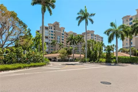 Exterior - 425 Dockside Dr #PH-1, Naples, FL 34110 photo 2 of 9