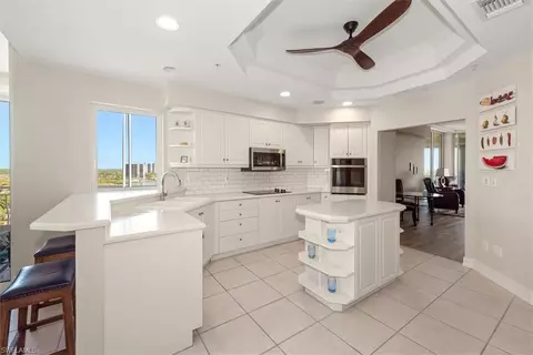 Kitchen - 425 Dockside Dr #PH-1, Naples, FL 34110 photo 2 of 3