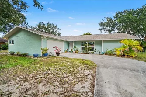 2215 SE 8th St, Cape Coral, FL 33990