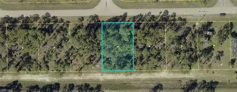 522 Keller St E, Lehigh Acres, FL 33974 photo 2