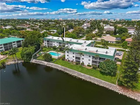 3030 Binnacle Dr #307, Naples, FL 34103