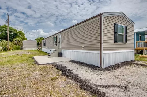 352 Sacramento St, North Fort Myers, FL 33903
