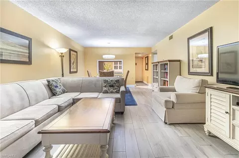 1747 Pebble Beach Dr #315, Fort Myers, FL 33907