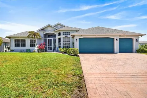2334 SW Trafalgar Pkwy, Cape Coral, FL 33991