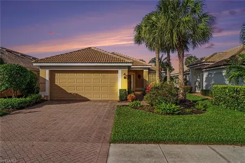 10032 Oakhurst Way, Fort Myers, FL 33913