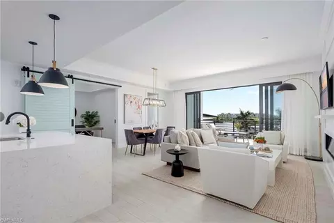 1111 Central Ave #403, Naples, FL 34102