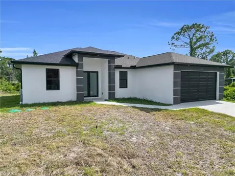 3205 57th St W, Lehigh Acres, FL 33971