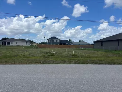 515 SE 11th St, Cape Coral, FL 33990