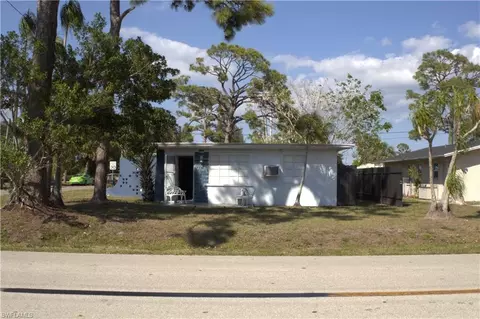 1338 Old Bridge Rd, North Fort Myers, FL 33917