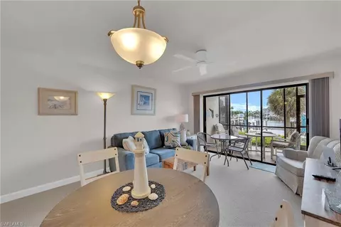 200 Lenell Rd #218, Fort Myers Beach, FL 33931
