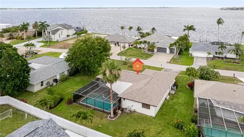 2285 SE 28th St, Cape Coral, FL 33904