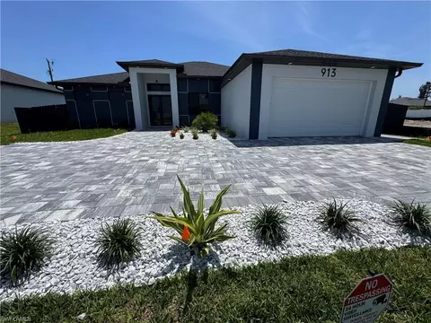 913 NE Juanita Pl, Cape Coral, FL 33909