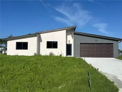 1011 State Ave, Lehigh Acres, FL 33972