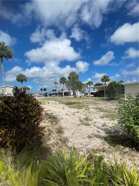 17881 Bryan Ct, Fort Myers Beach, FL 33931