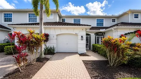 8527 Athena Ct, Lehigh Acres, FL 33971