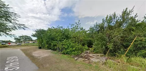 2614 37th St SW, Lehigh Acres, FL 33976