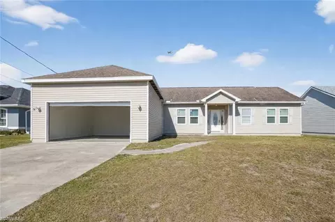 2808 34th St SW, Lehigh Acres, FL 33976