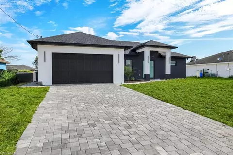 Exterior - 1139 Ebert St E, Lehigh Acres, FL 33974 photo 3 of 6