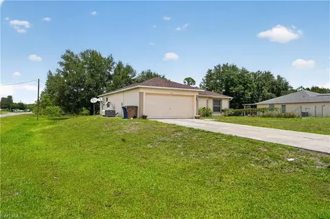 446 Windermere Dr, Lehigh Acres, FL 33972