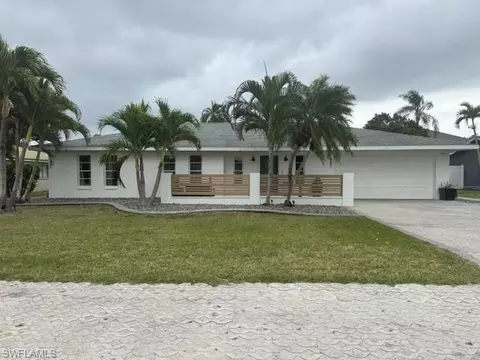 27541 Suffridge Dr, Bonita Springs, FL 34135