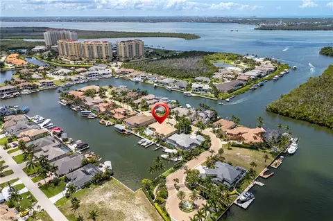 1523 Hermitage Ln, Cape Coral, FL 33914