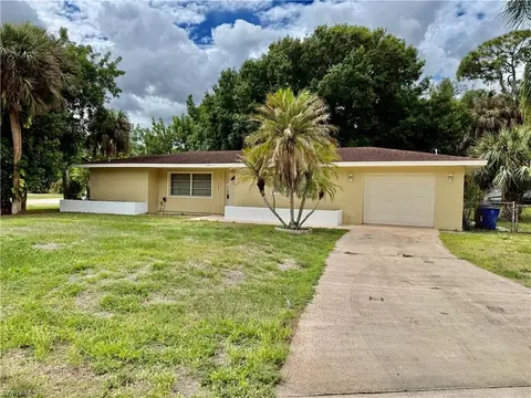 706 E 3rd St, Lehigh Acres, FL 33936