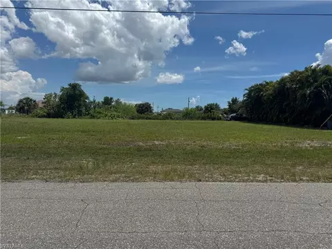2756 NW 4th St, Cape Coral, FL 33993