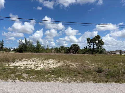2011 NW 17th St, Cape Coral, FL 33993