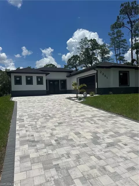 2201 Jackson Ave, Alva, FL 33920