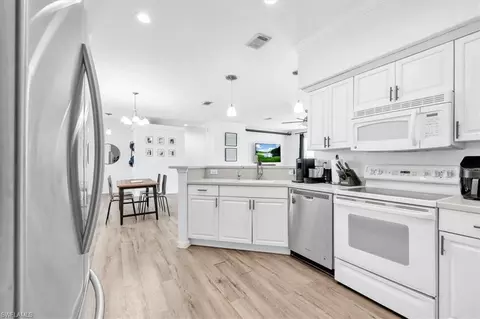 2703 38th St SW, Lehigh Acres, FL 33976