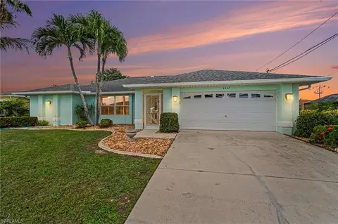 4437 SE 10th Ave, Cape Coral, FL 33904