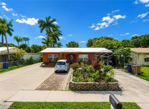 422 Bellair Rd, Fort Myers, FL 33905