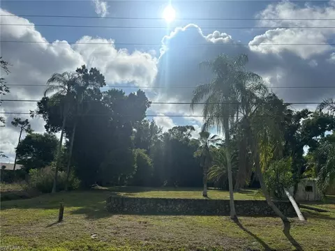 2948 Garden St, North Fort Myers, FL 33917